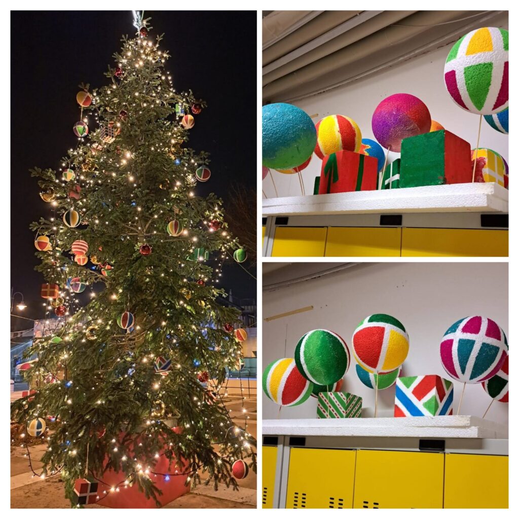 Albero di Natale allestito nella piazza di Chirignago nel dicembre del 2022 dall'Associazione C2020, e particolare delle palle decorate dagli alunni della scuola secondaria di primo grado del quartiere.